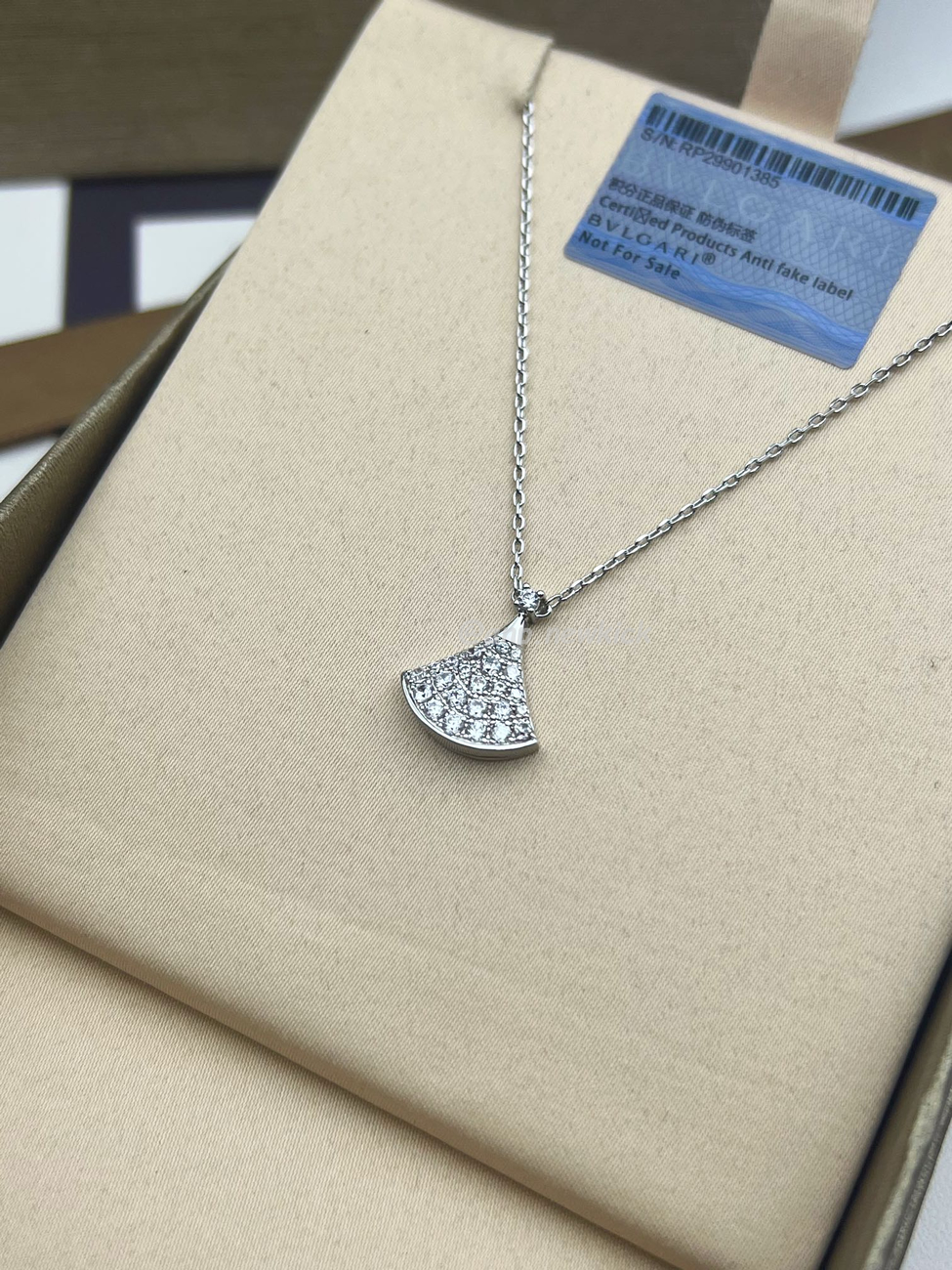 Bulgari Mini Dress Full Of Diamonds, Small Necklace (2) - www.newkick.vip